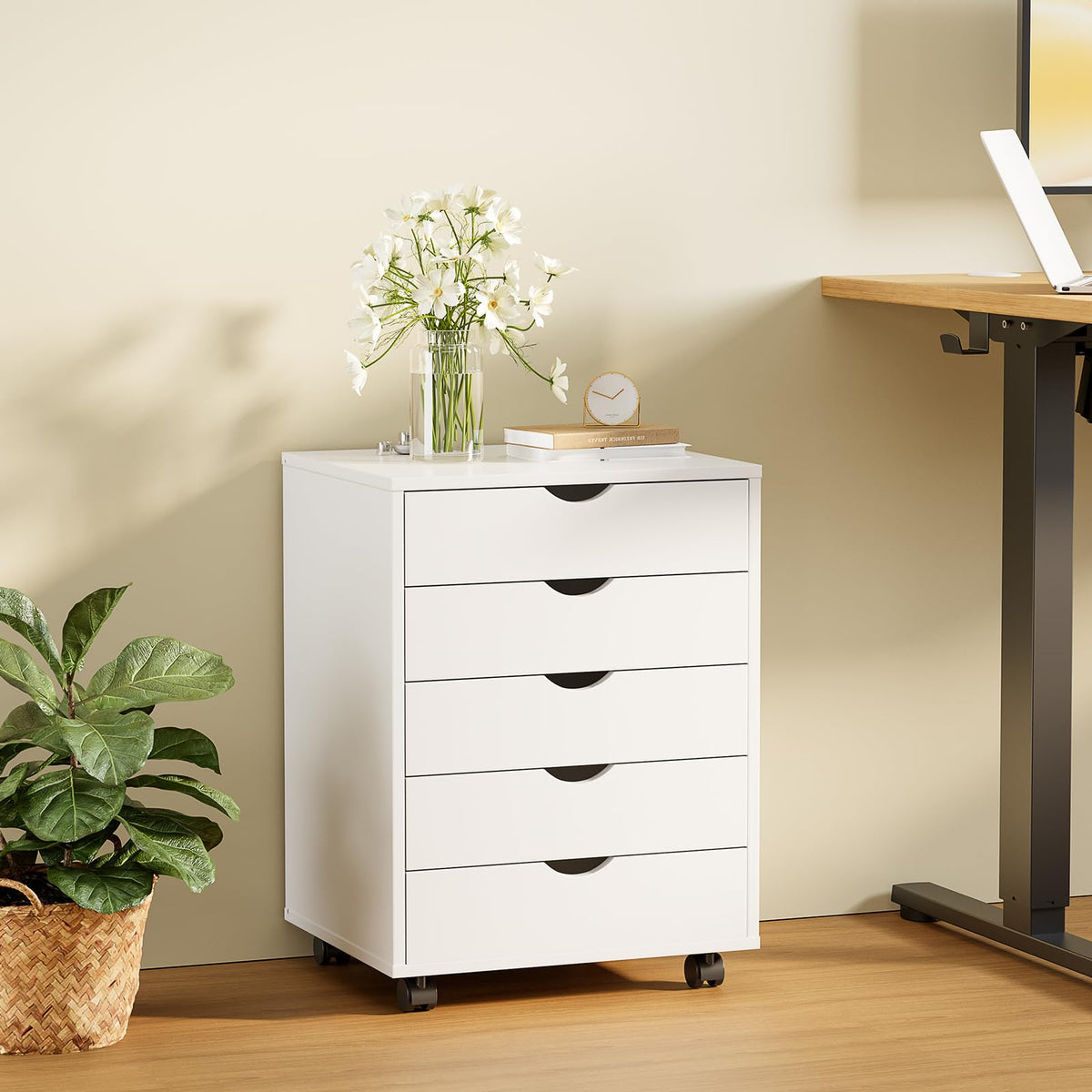 5 Drawer Wooden Dresser M911822