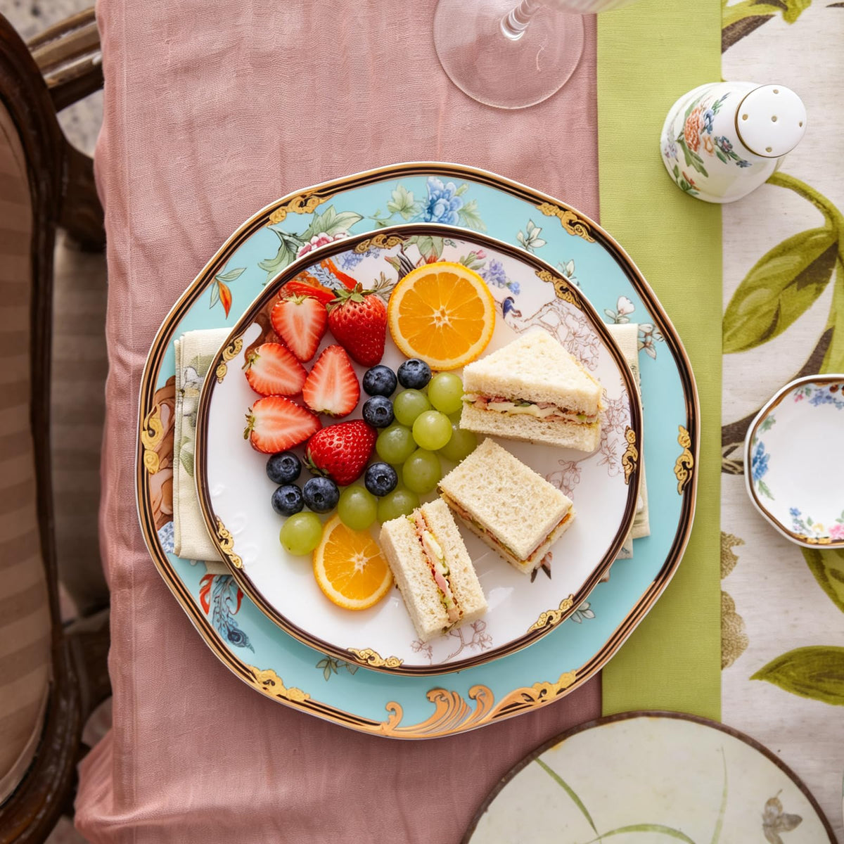 12-Piece Bone China Dinnerware Set for 4 I5087
